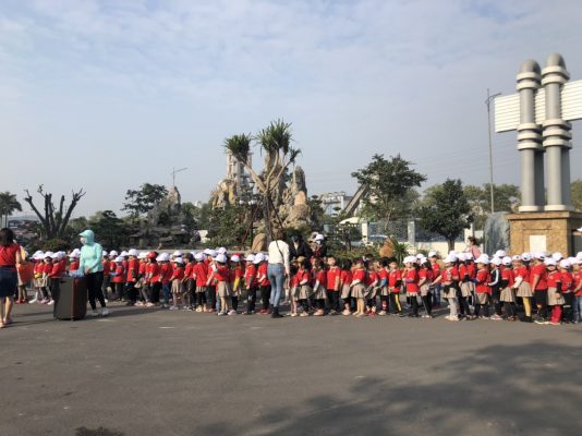 Các cháu trường mầm non đến thăm quan và trải nghiệm thực tế tại công ty MHB